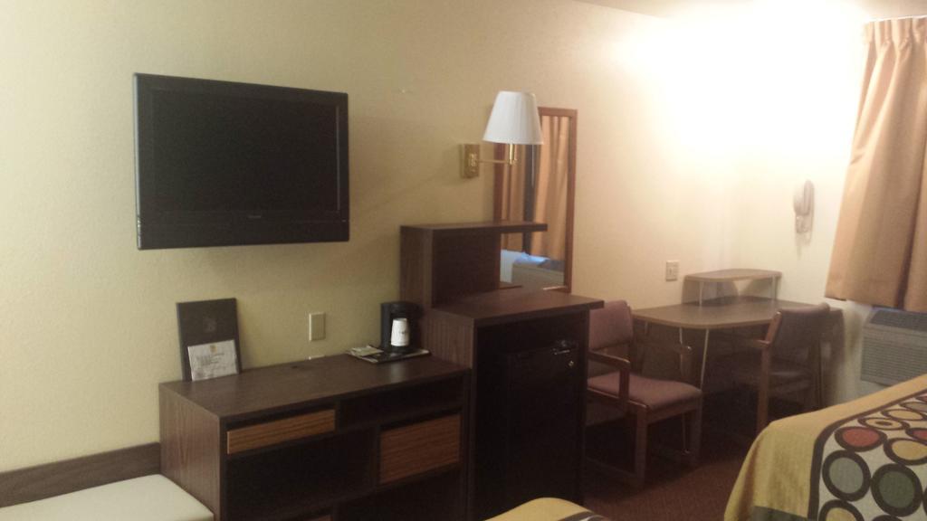 Super 8 By Wyndham Rawlins Wyoming Motel Buitenkant foto