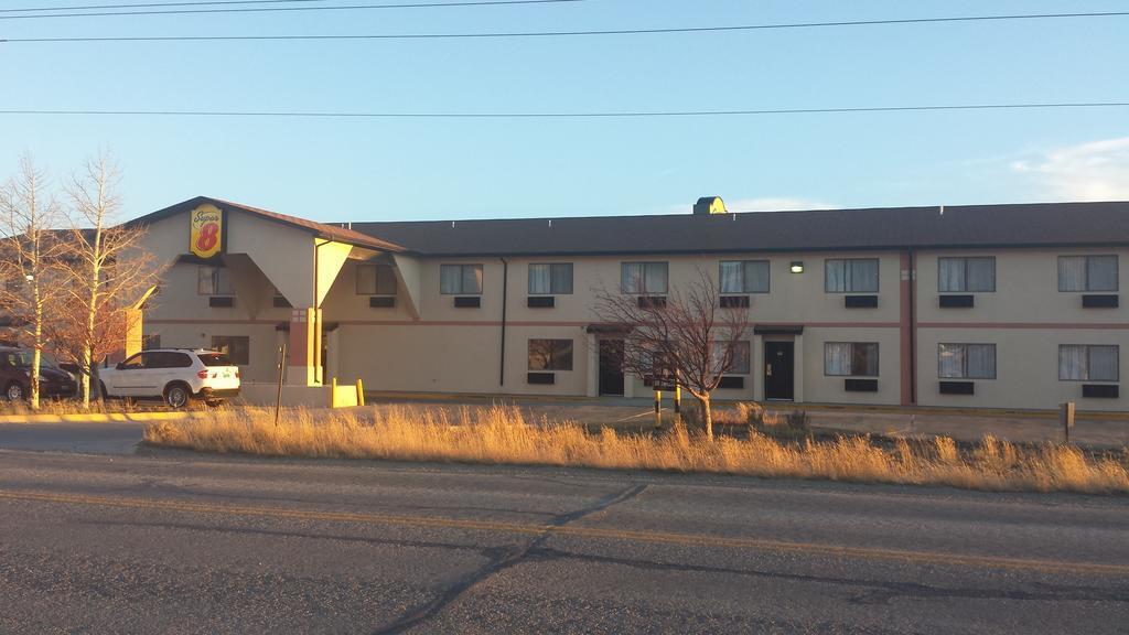 Super 8 By Wyndham Rawlins Wyoming Motel Buitenkant foto