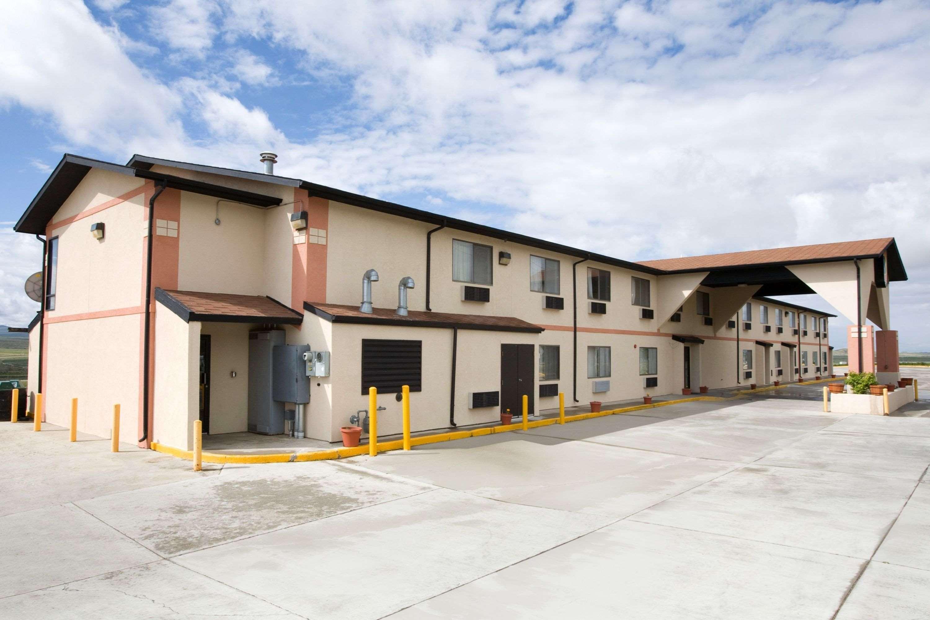 Super 8 By Wyndham Rawlins Wyoming Motel Buitenkant foto